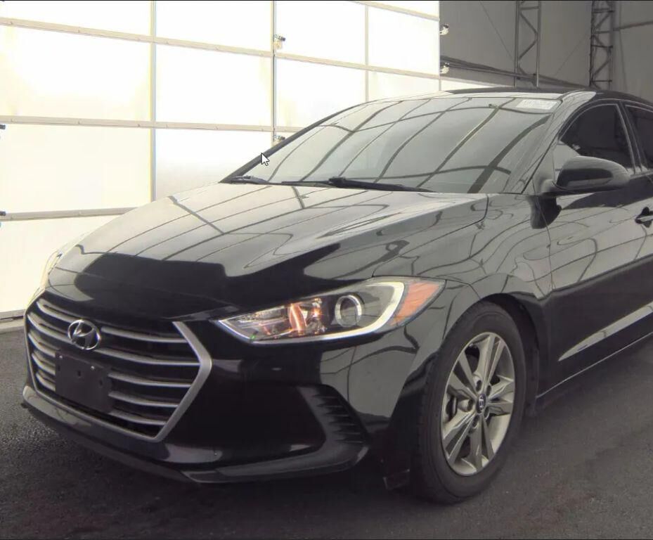 2018 HYUNDAI Elantra