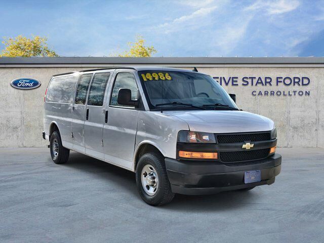 2020 CHEVROLET Express