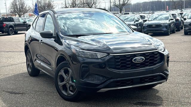 2024 FORD Escape