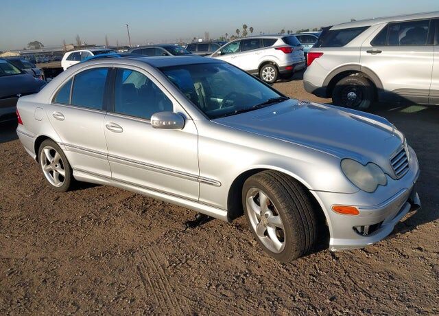 2005 MERCEDES-BENZ C-Class