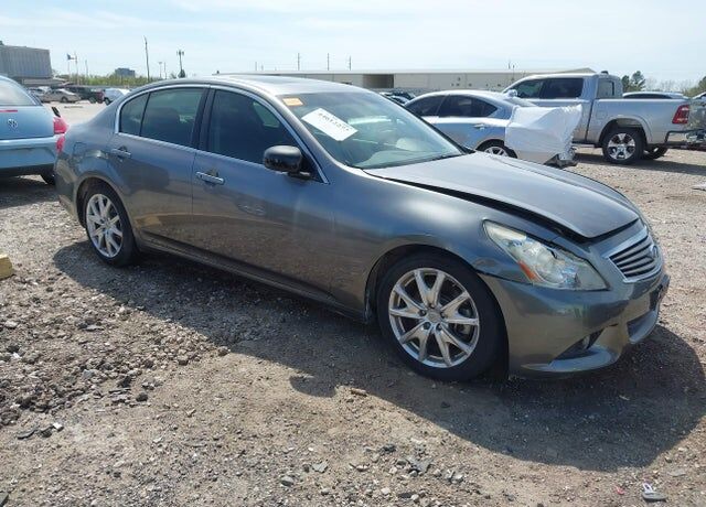 2013 INFINITI G37