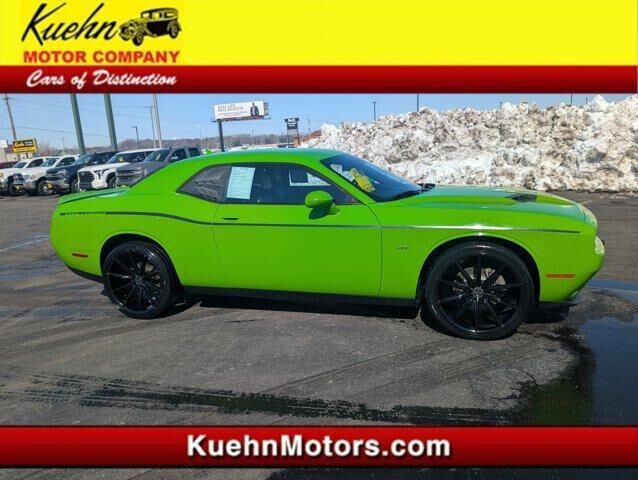 2017 DODGE Challenger