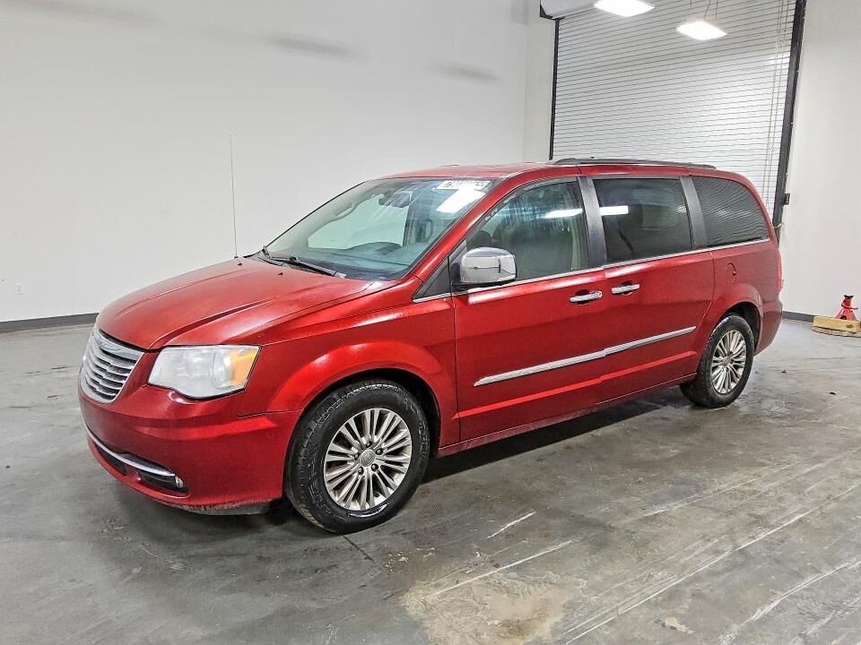 2016 CHRYSLER Town and Country