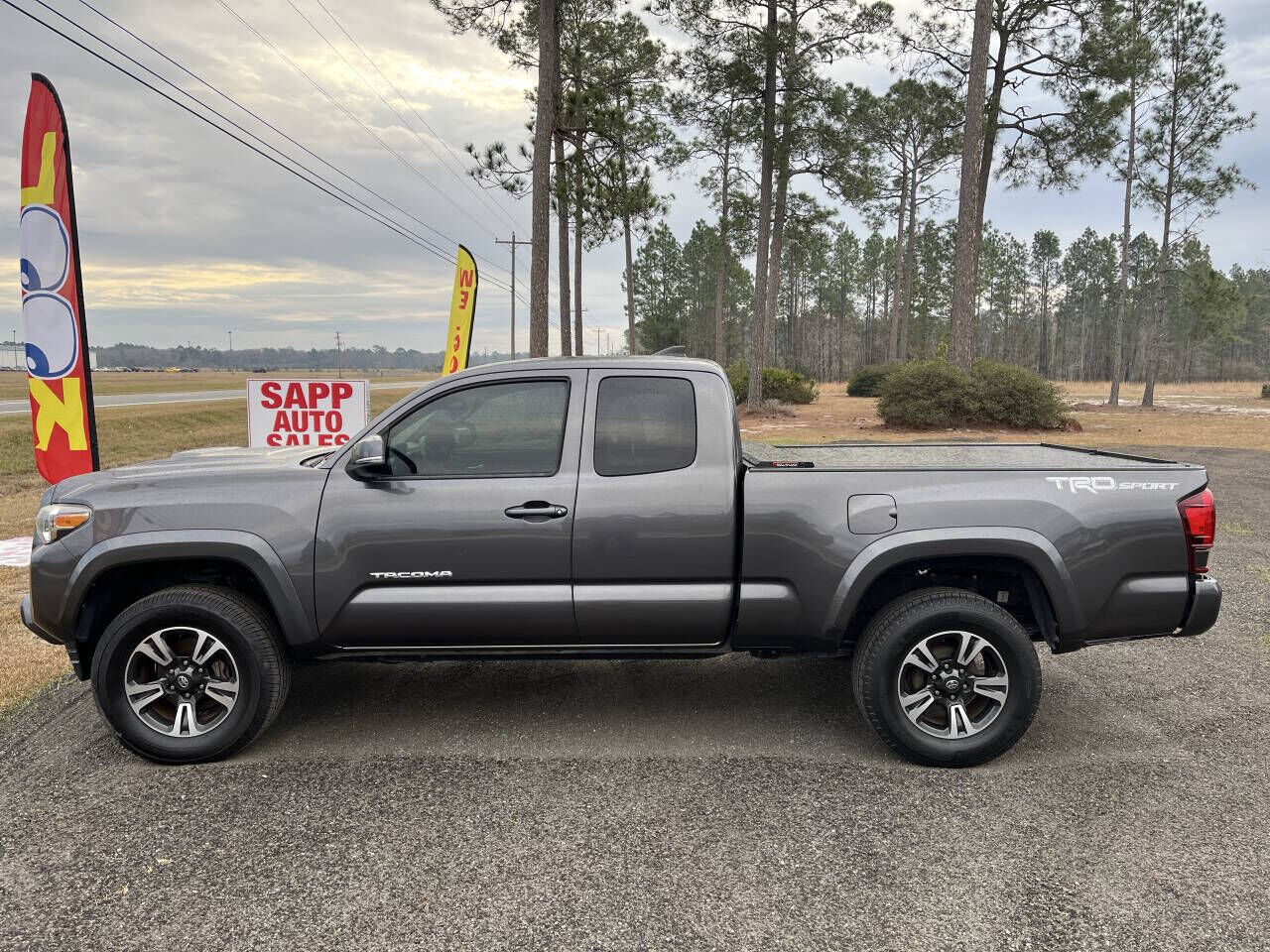 2018 TOYOTA Tacoma