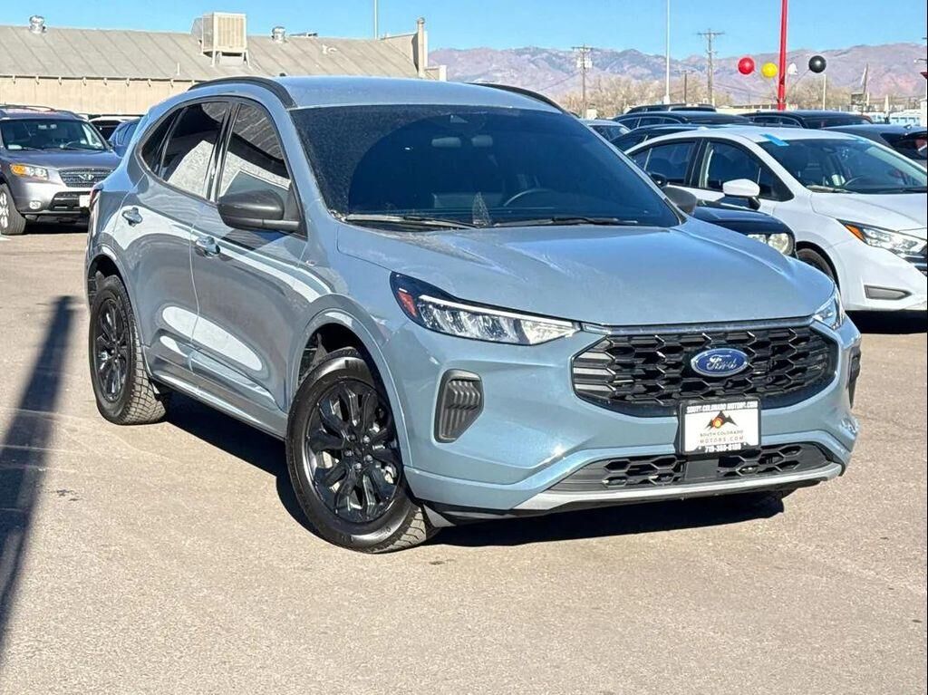 2023 FORD Escape
