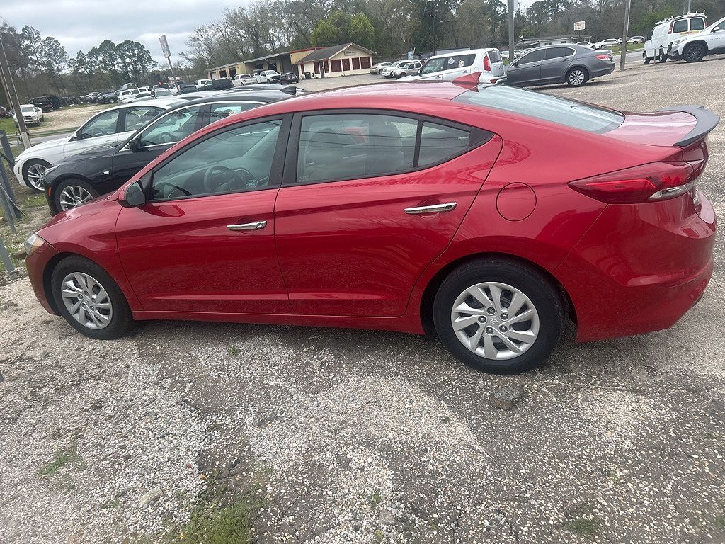 2017 HYUNDAI Elantra