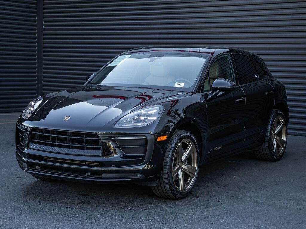2022 PORSCHE Macan