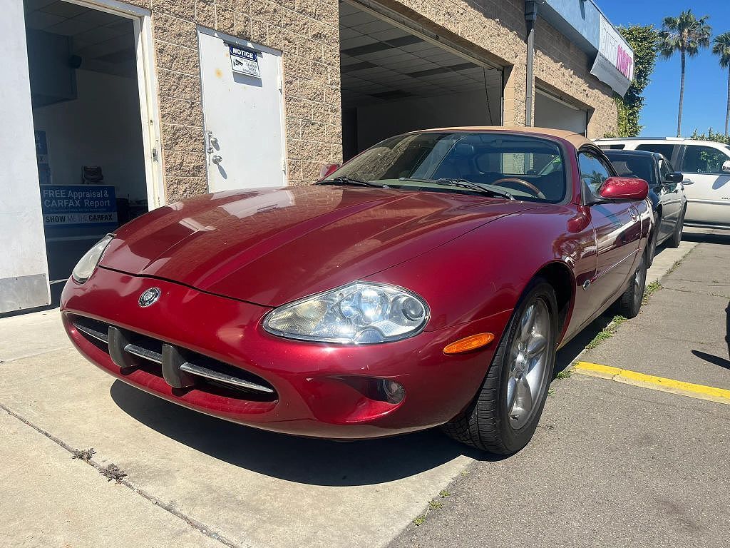 Jaguar XK8