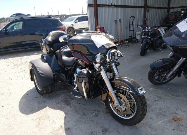 2013 HARLEY DAVIDSON Tri Glide Ultra Classic