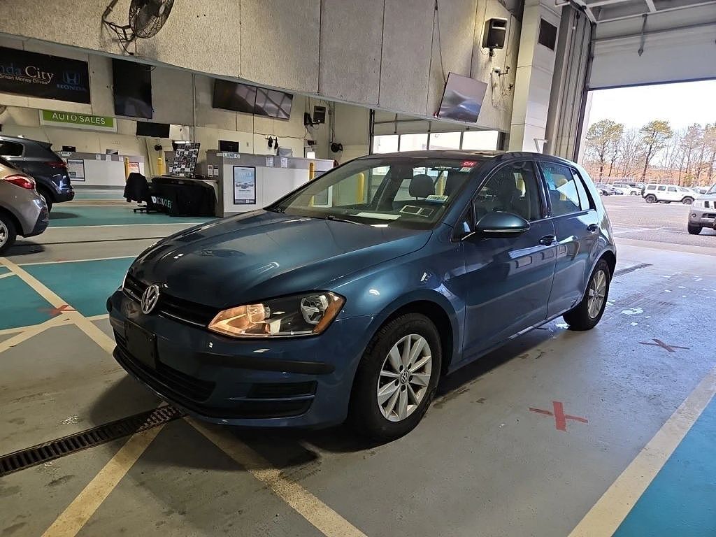 2016 VOLKSWAGEN Golf