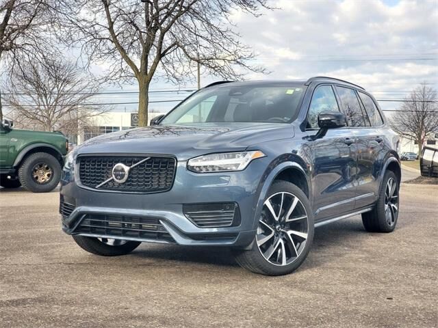 2023 VOLVO XC90