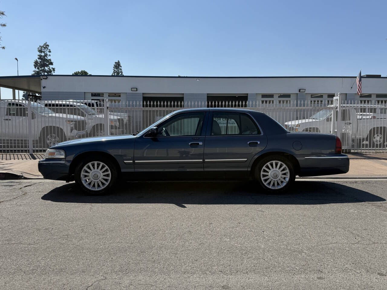 2011 MERCURY Grand Marquis