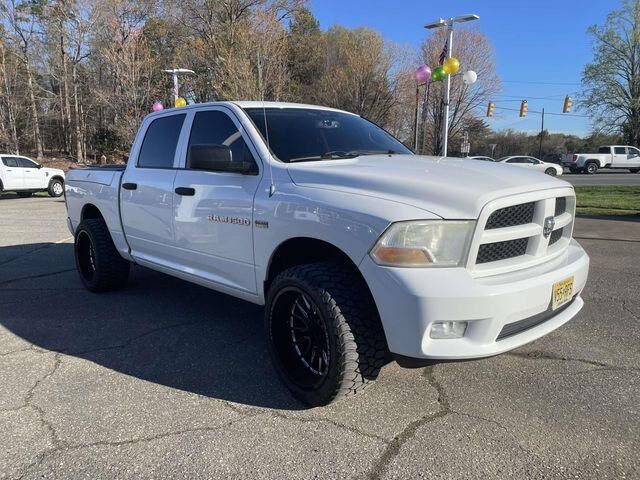 2012 DODGE Ram