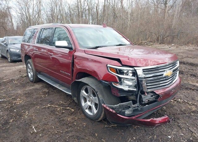 2016 CHEVROLET Suburban
