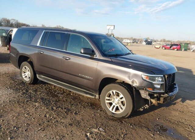 2017 CHEVROLET Suburban