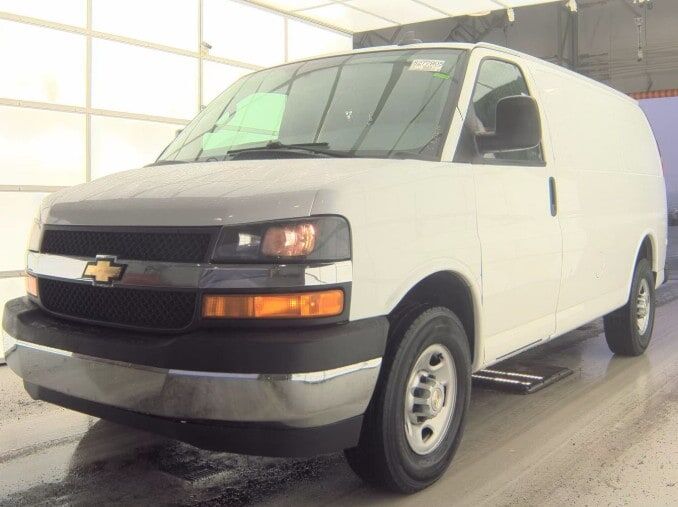 2020 CHEVROLET Express