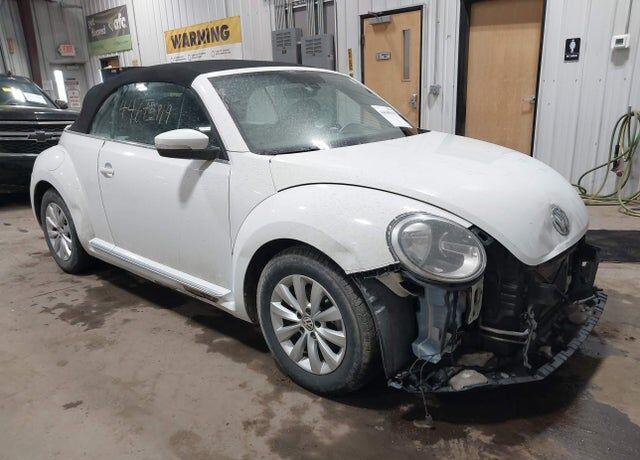 2017 VOLKSWAGEN Beetle