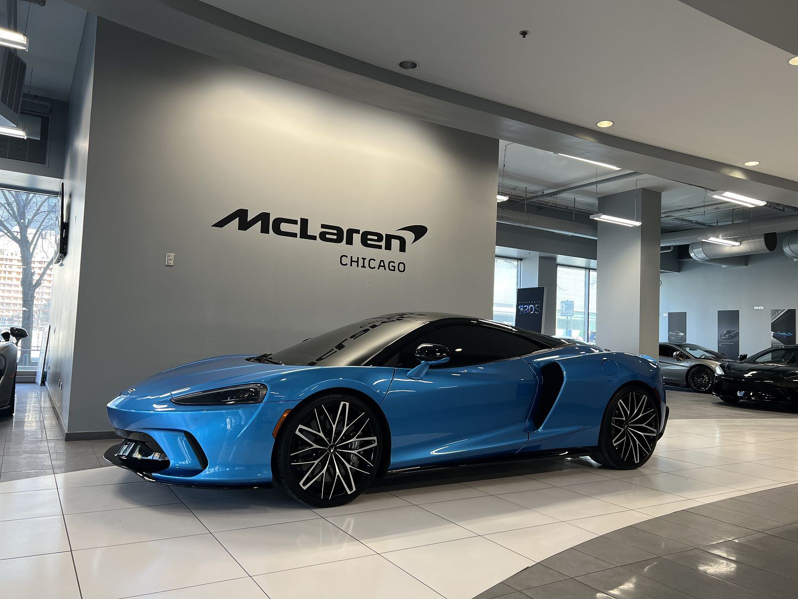 2022 MCLAREN GT