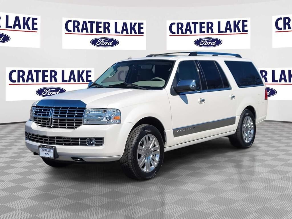 2011 LINCOLN Navigator