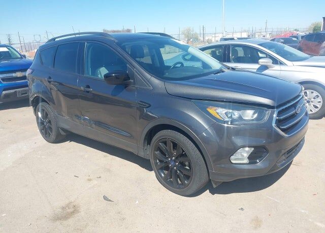 2017 FORD Escape