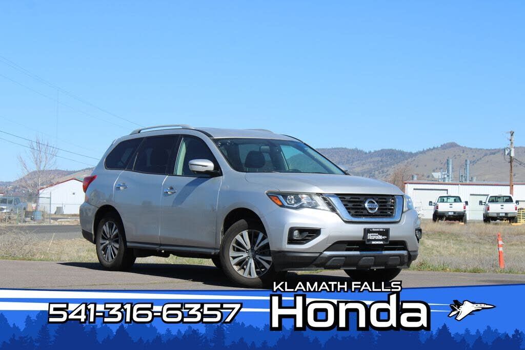 2020 NISSAN Pathfinder