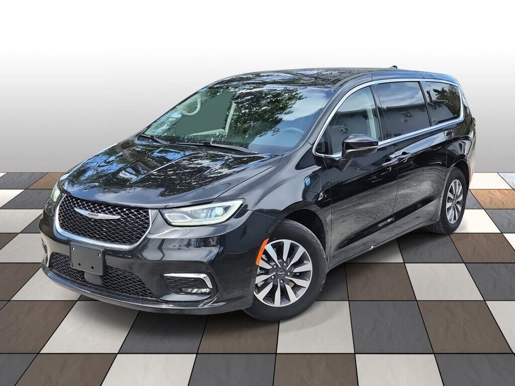 2023 CHRYSLER Pacifica