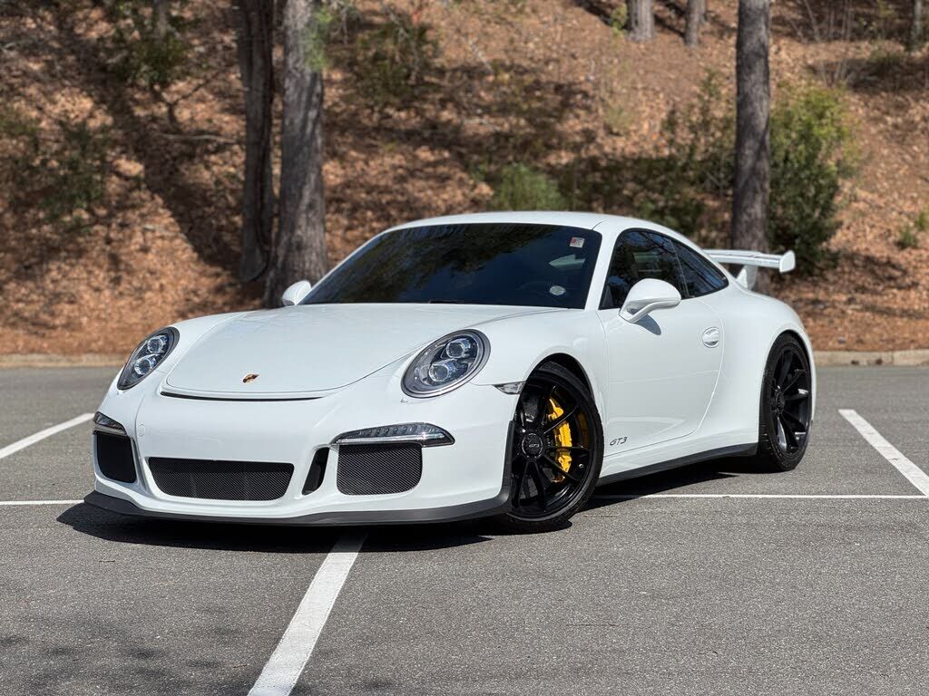 2015 PORSCHE 911