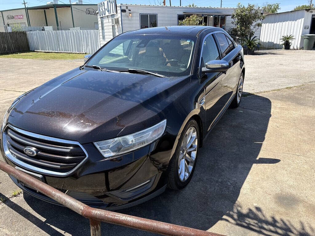 2013 FORD Taurus