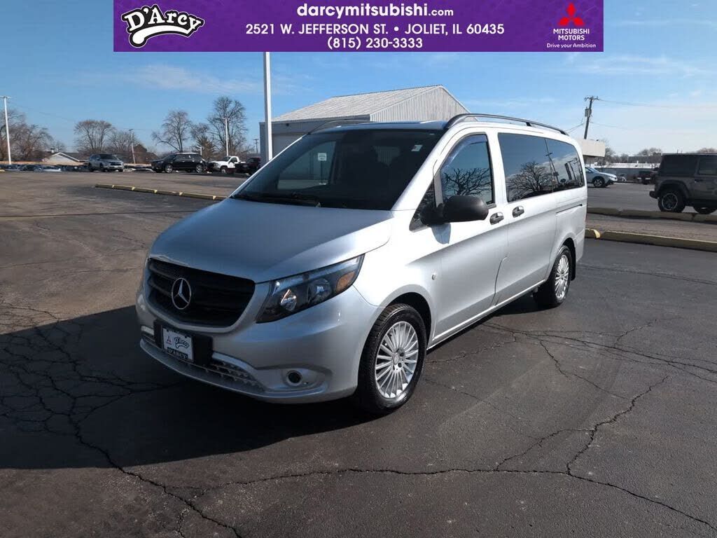 2017 MERCEDES-BENZ METRIS