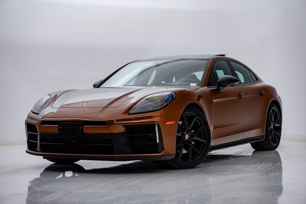 2025 PORSCHE Panamera