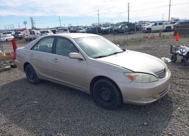 2004 TOYOTA Camry