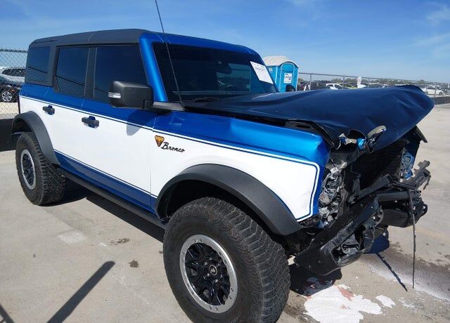 2022 FORD Bronco