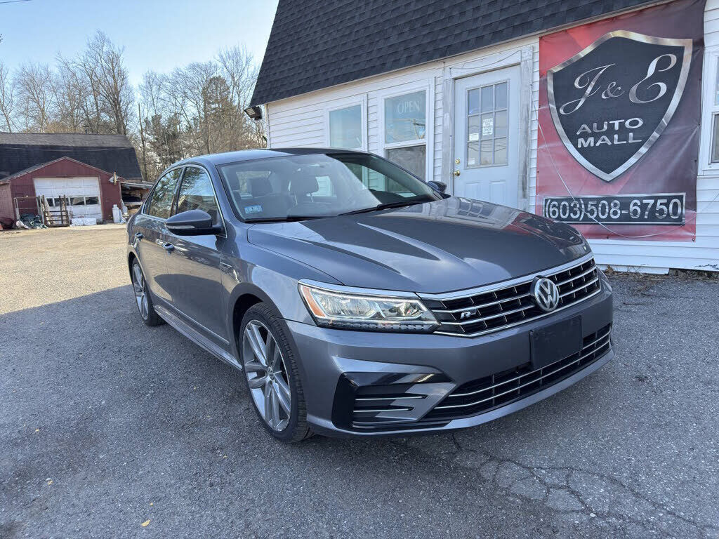 2017 VOLKSWAGEN Passat