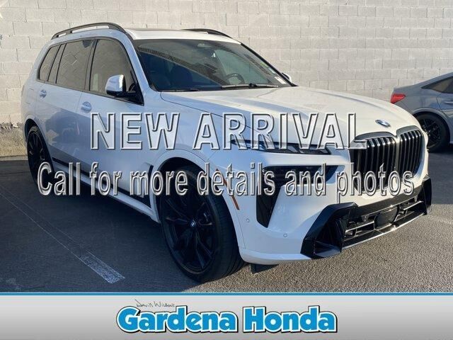 2023 BMW X7