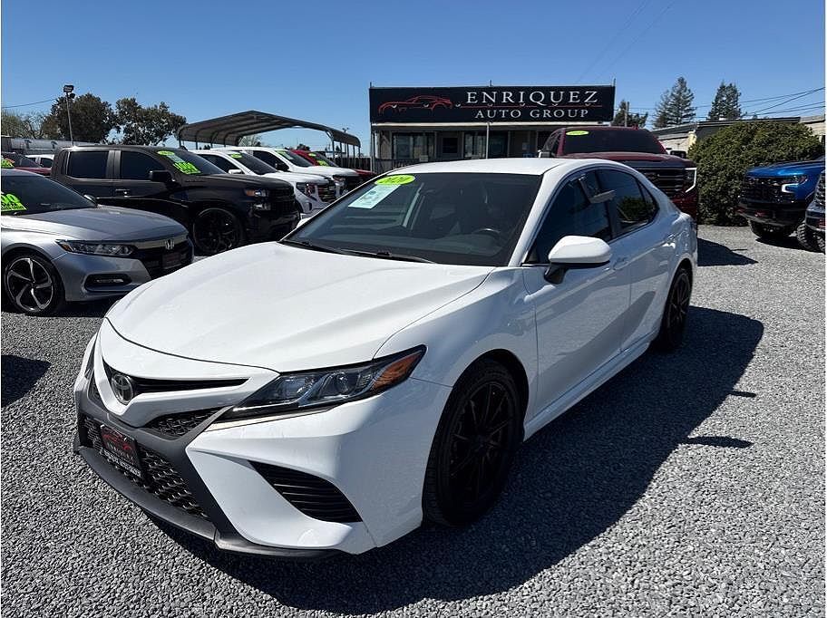 2020 TOYOTA Camry