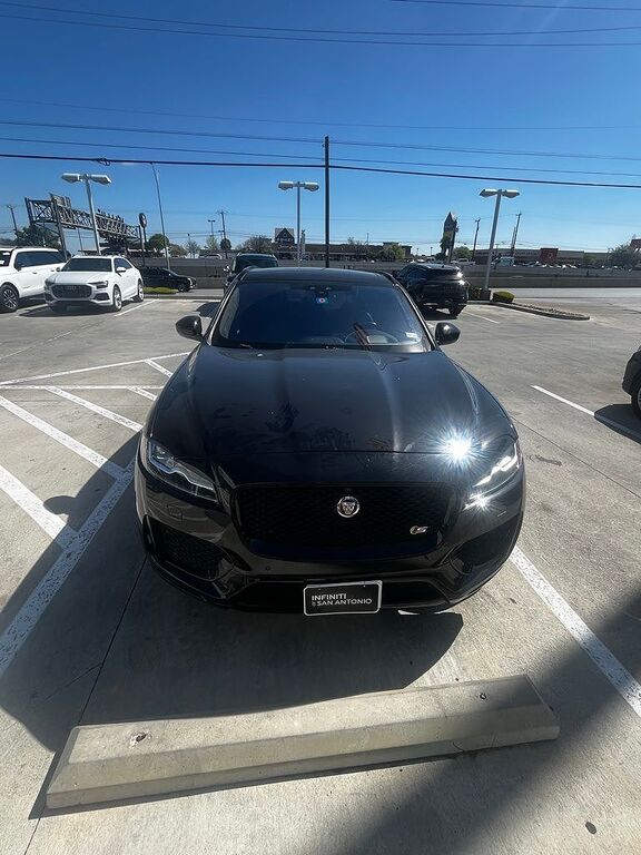 2019 JAGUAR F-Pace