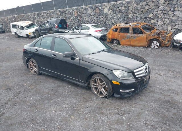 2013 MERCEDES-BENZ C-Class