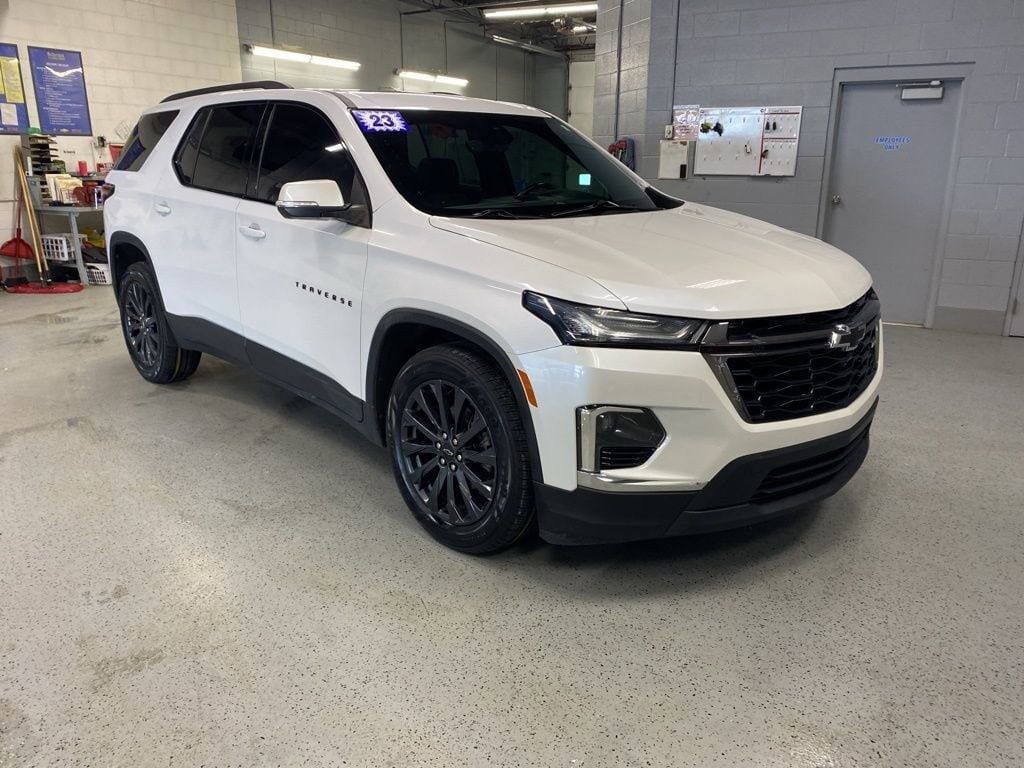 2023 CHEVROLET Traverse