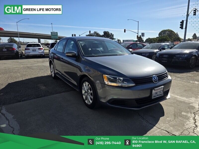 2012 VOLKSWAGEN Jetta