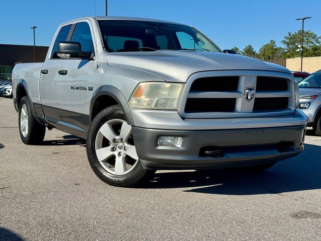 2011 DODGE Ram