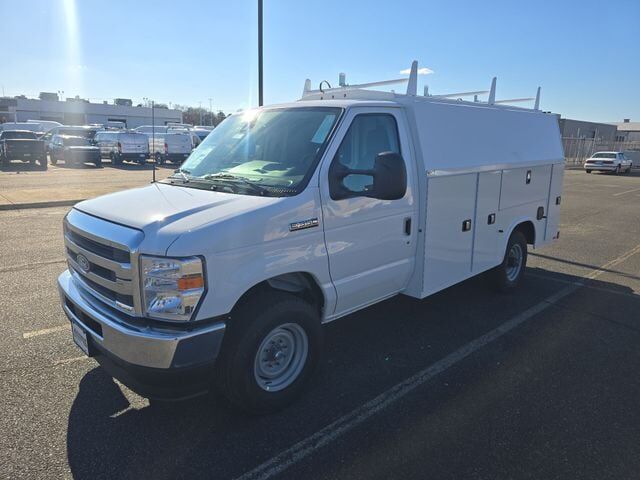 2026 FORD E-350