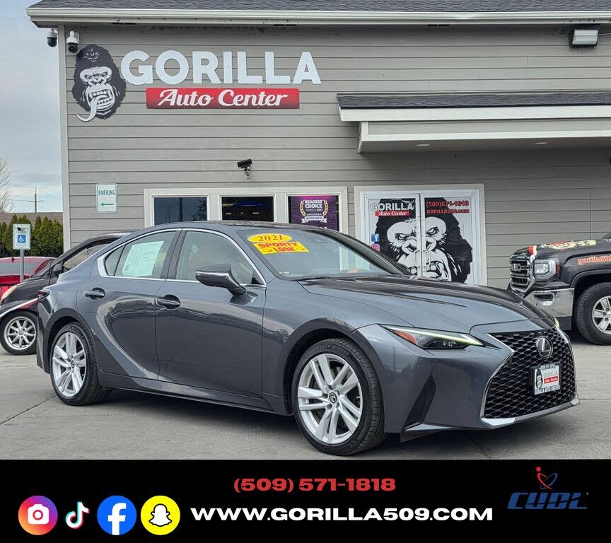 2021 LEXUS IS
