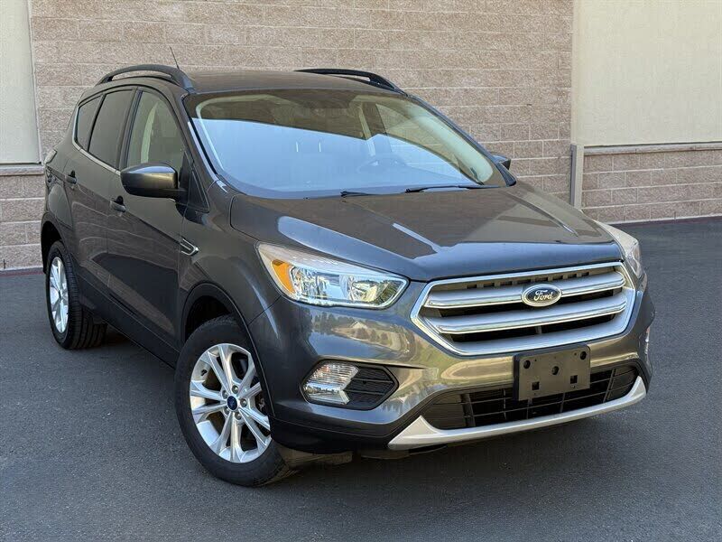 2018 FORD Escape