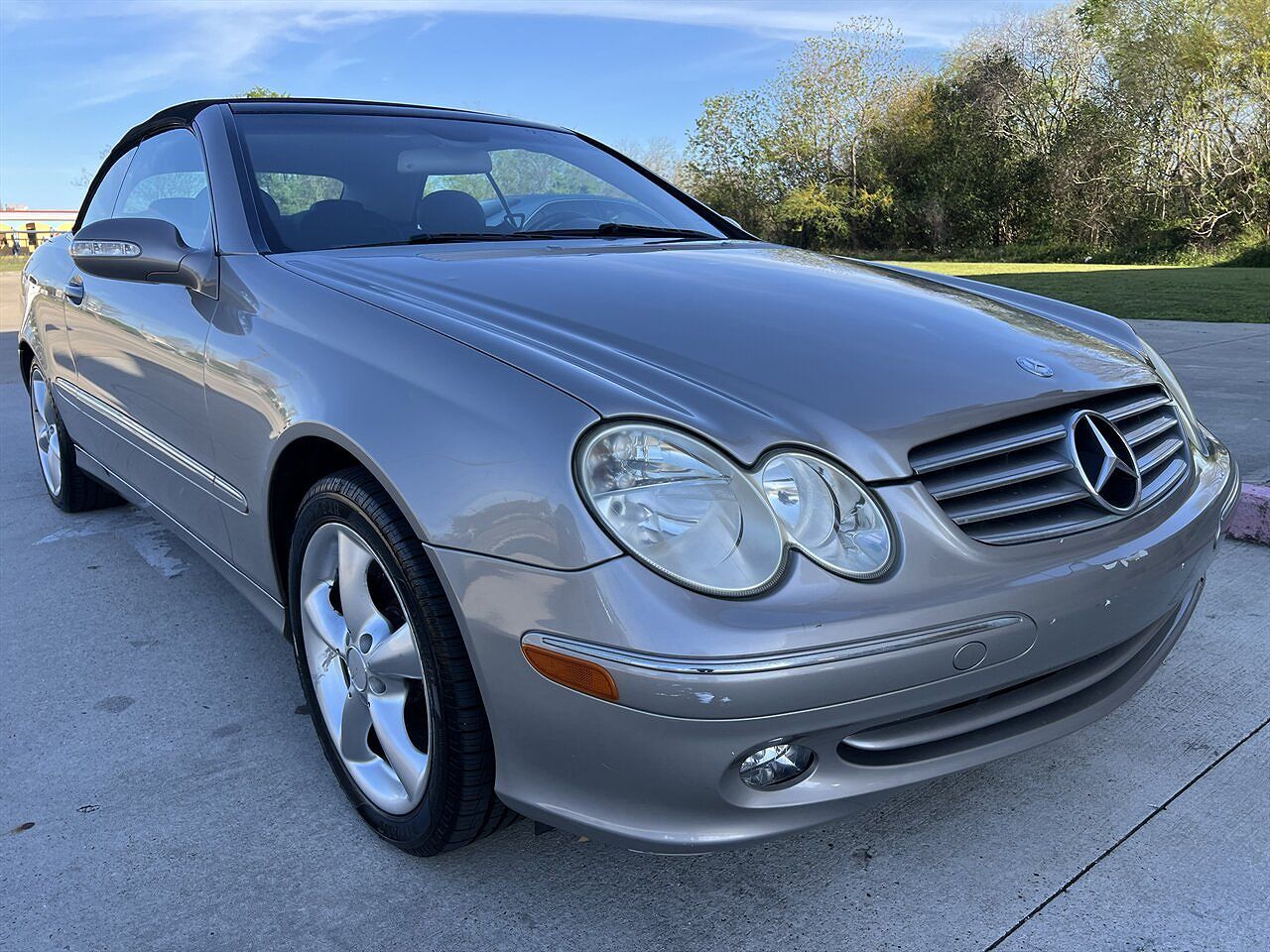 2004 MERCEDES-BENZ CLK-Class
