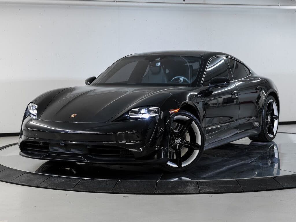 2024 PORSCHE Taycan