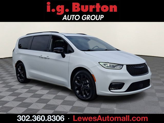 2025 CHRYSLER Pacifica