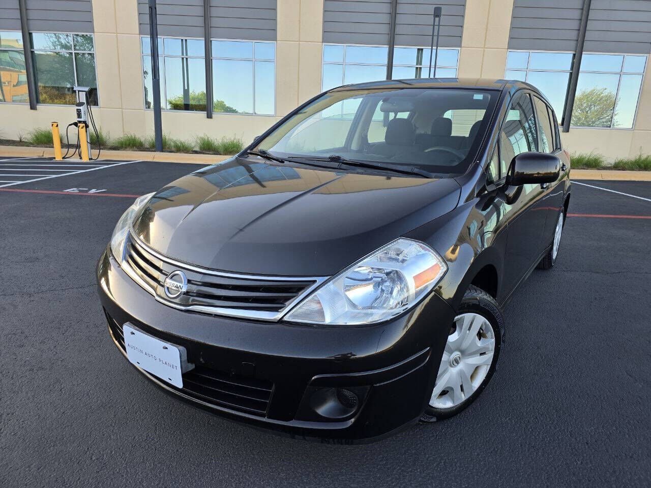 2011 NISSAN Versa