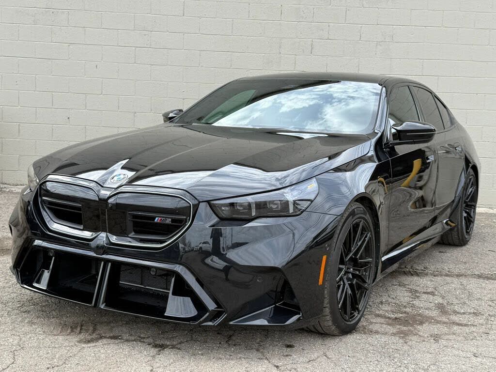 2025 BMW M5