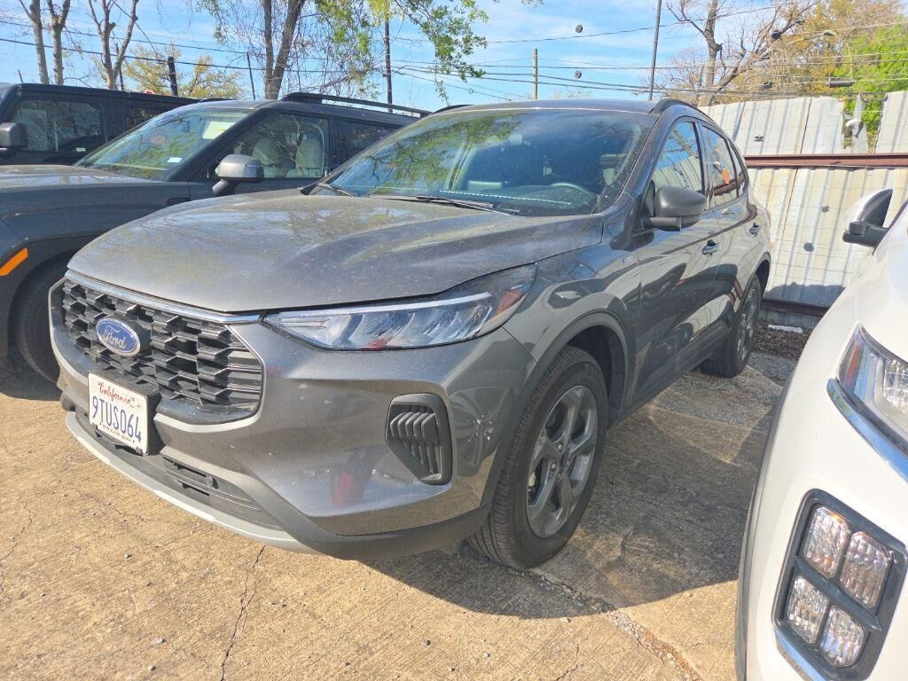 2025 FORD Escape