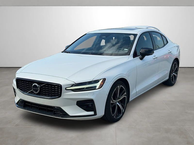 2024 VOLVO S60